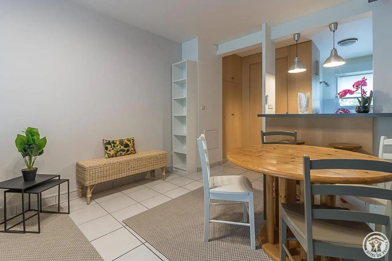 Duplex Casita Mia Chez Myriam Gite 3 Etoiles Climatise 4 Adultes 2 Chambres 3 Lits Terrasse Jardin Gragnague شقة