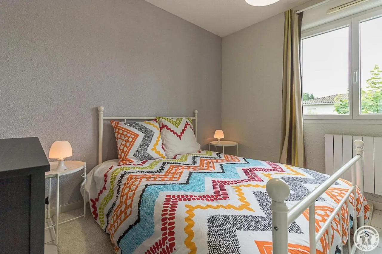 Duplex Casita Mia Chez Myriam Gite 3 Etoiles Climatise 4 Adultes 2 Chambres 3 Lits Terrasse Jardin Gragnague 0*,  فرنسا